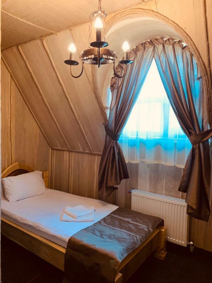 Готельно-Ресторанний Комплекс «Галицький Замок» Ternopil Buitenkant foto