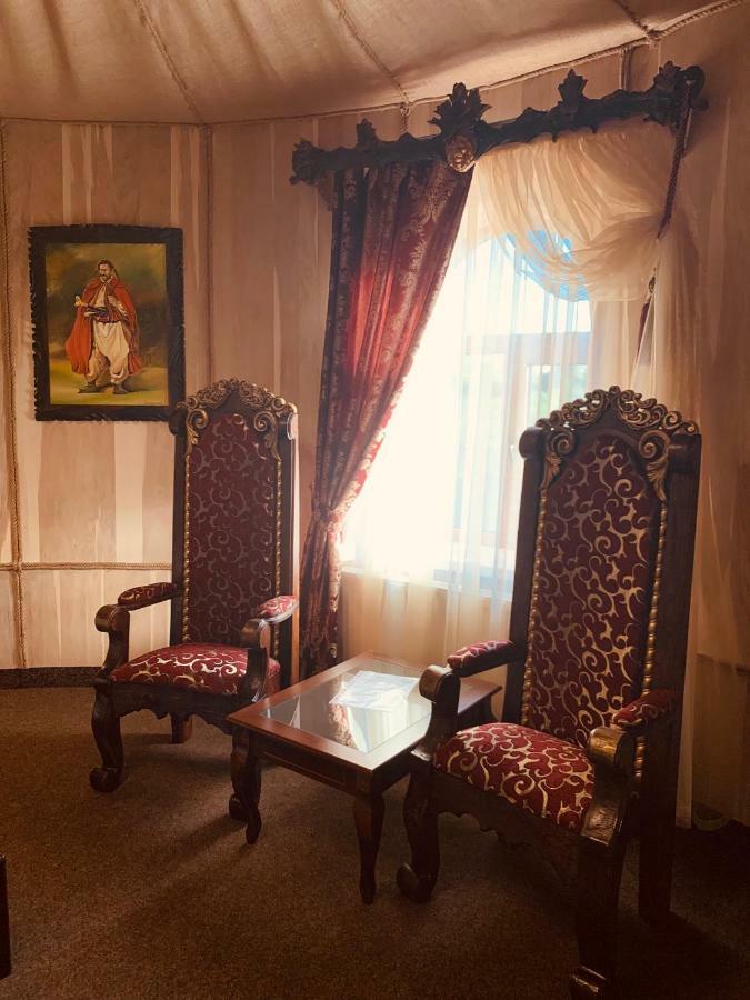 Готельно-Ресторанний Комплекс «Галицький Замок» Ternopil Buitenkant foto