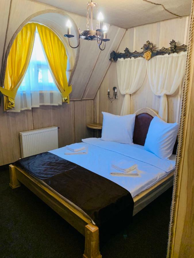 Готельно-Ресторанний Комплекс «Галицький Замок» Ternopil Buitenkant foto