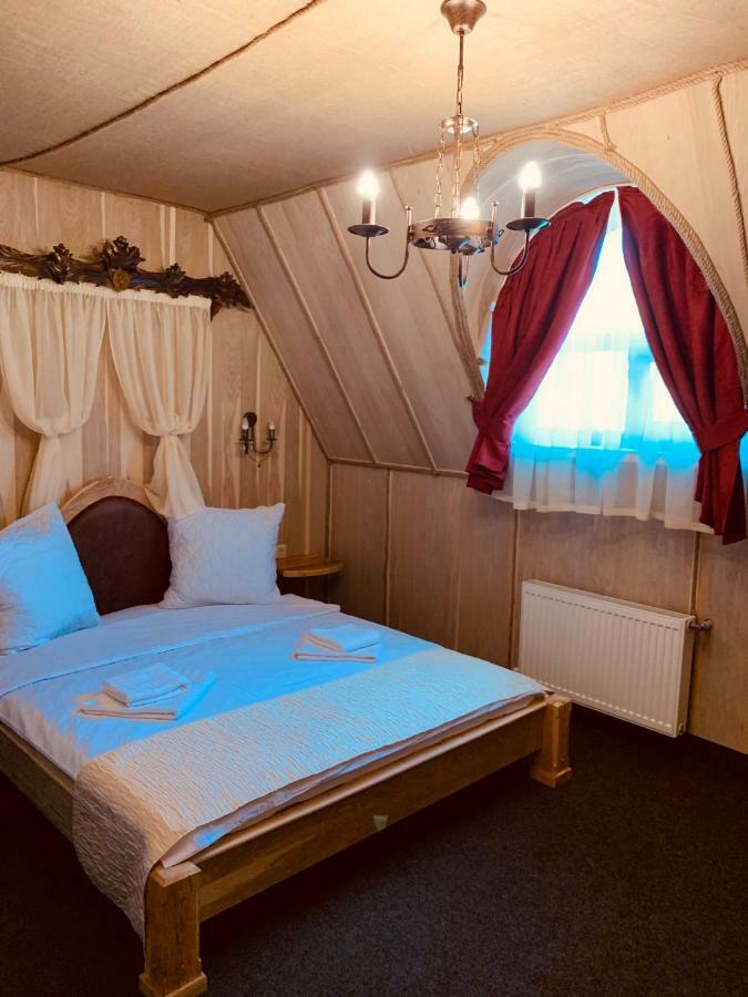 Готельно-Ресторанний Комплекс «Галицький Замок» Ternopil Buitenkant foto