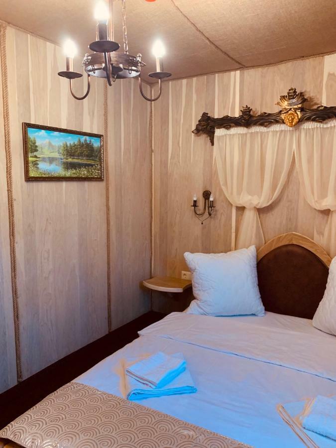 Готельно-Ресторанний Комплекс «Галицький Замок» Ternopil Buitenkant foto
