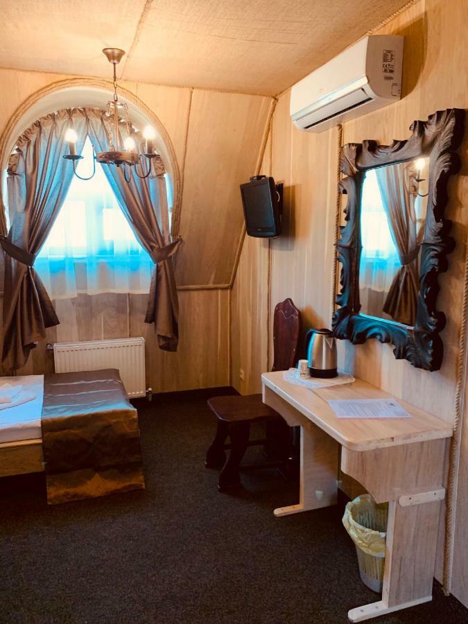 Готельно-Ресторанний Комплекс «Галицький Замок» Ternopil Buitenkant foto
